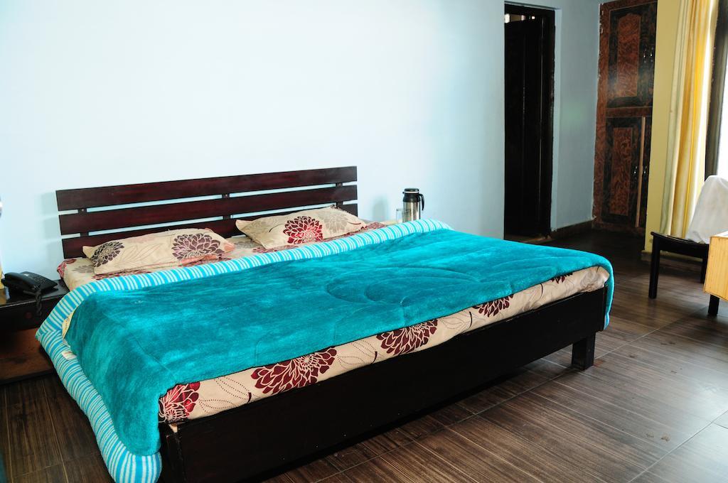 Hotel Sunita Almora Habitación foto